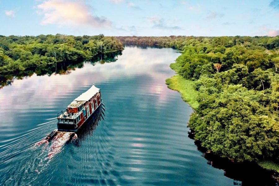 Latidos del Amazonas: Naturaleza, Cultura y Magia en Iquitos